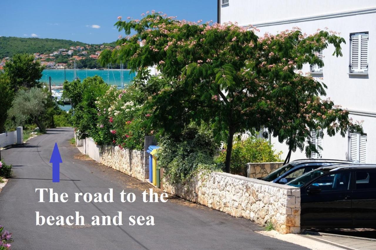 Apartments Coral, Klimno, Island Krk Exterior foto