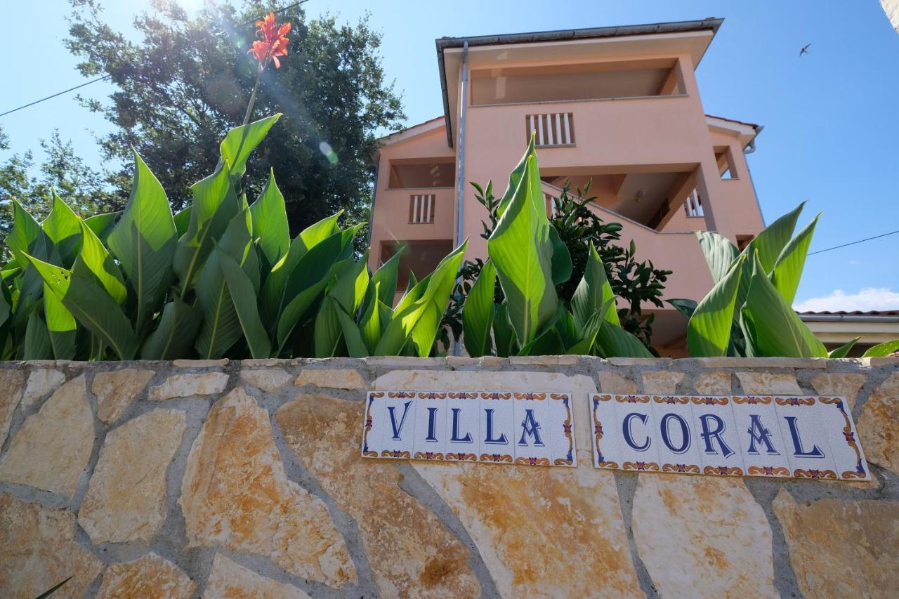 Apartments Coral, Klimno, Island Krk Exterior foto