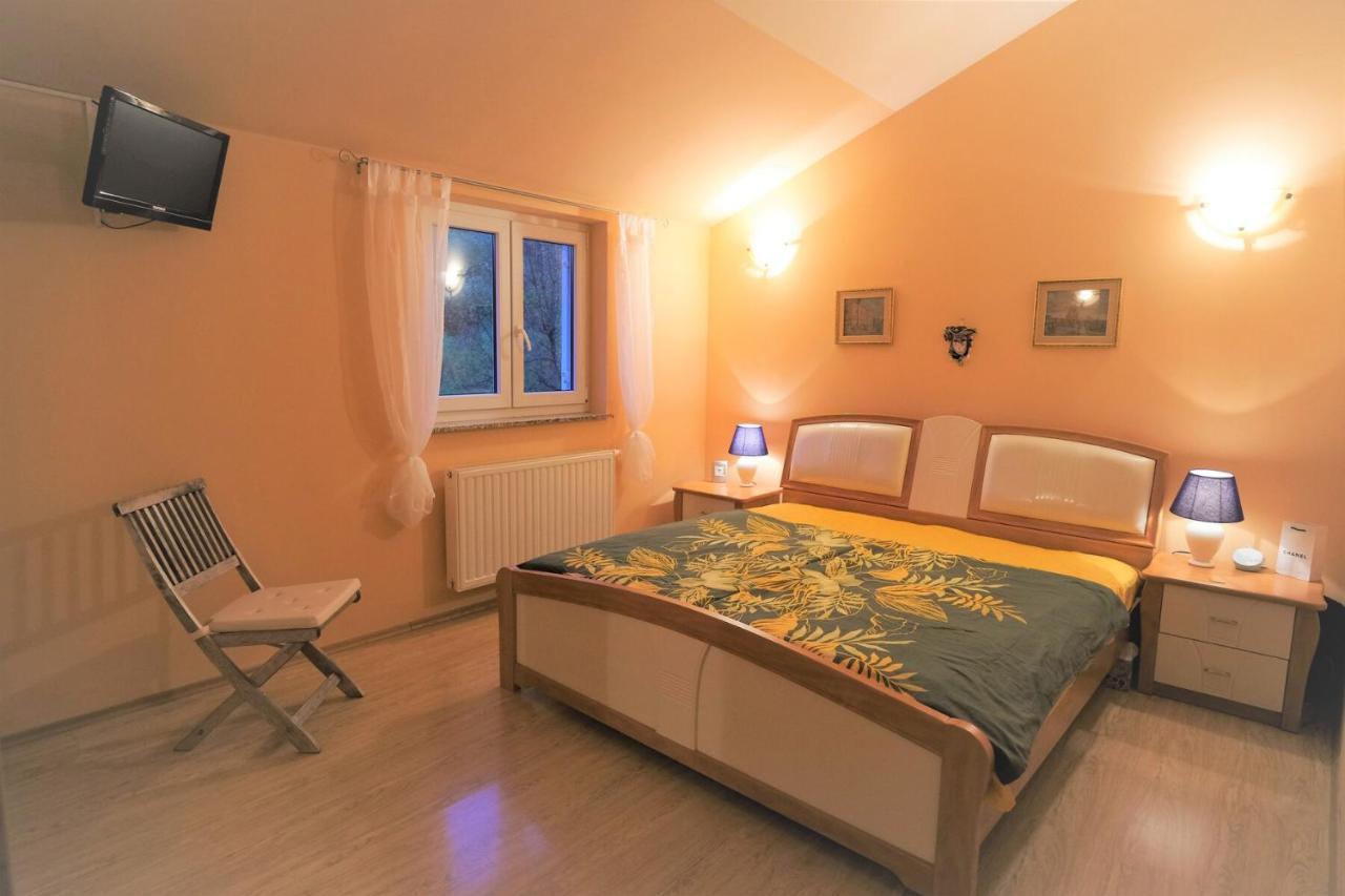 Apartments Coral, Klimno, Island Krk Exterior foto