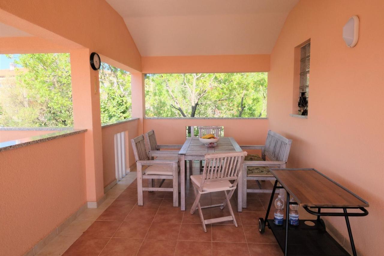 Apartments Coral, Klimno, Island Krk Exterior foto