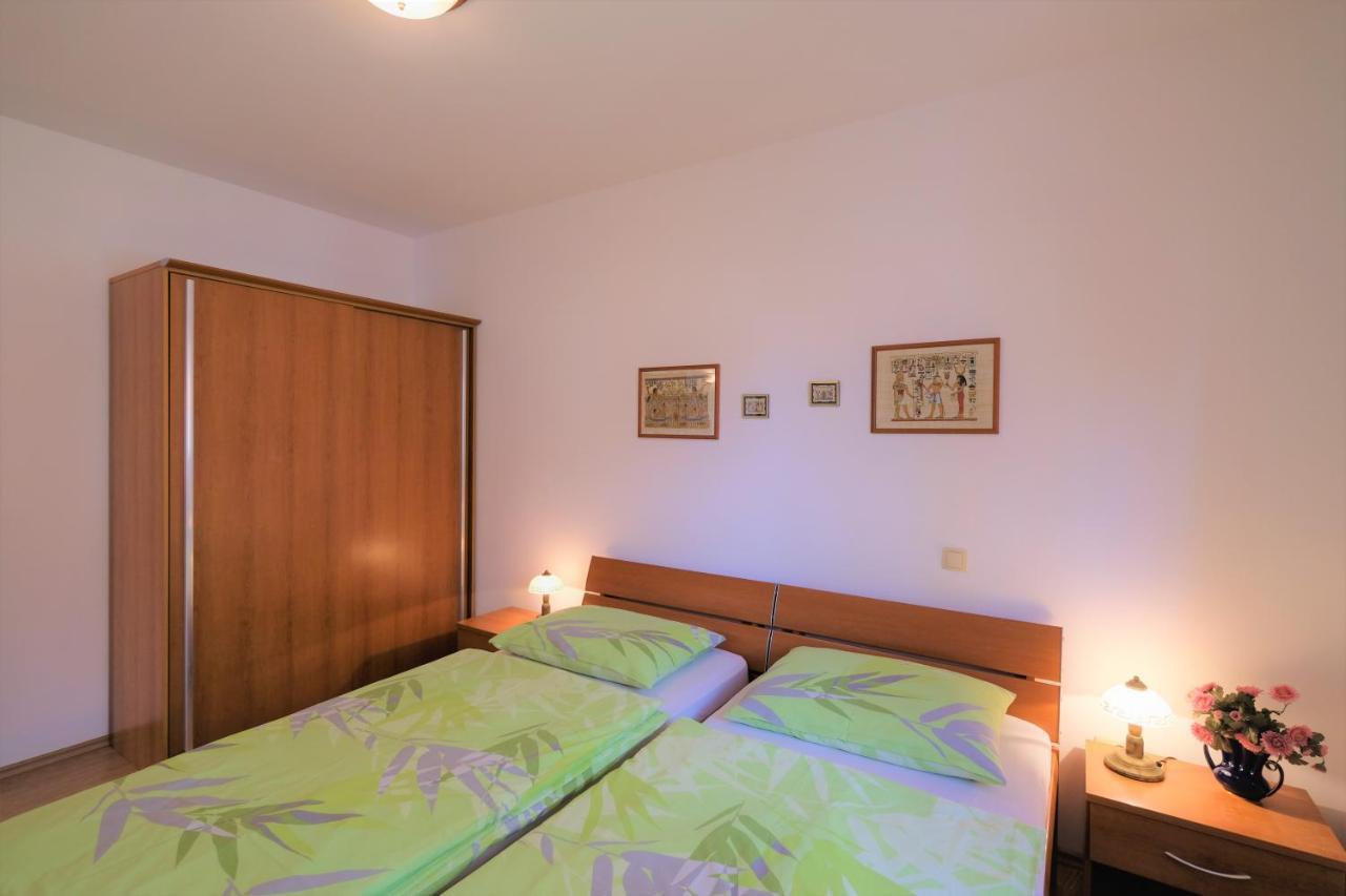 Apartments Coral, Klimno, Island Krk Exterior foto