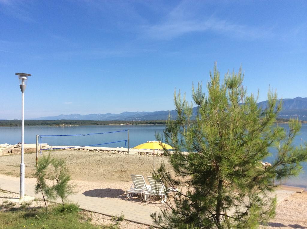 Apartments Coral, Klimno, Island Krk Exterior foto